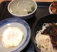 Sauce-Braised Frog Noodles