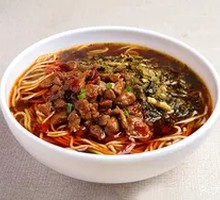 Sour Cabbage Braised Beef Noodles