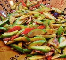 西葫芦炒肉盖浇饭