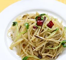 酸辣土豆丝盖浇面