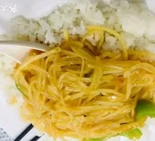 Stir-fried Green Pepper and Potato Noodles with Rice