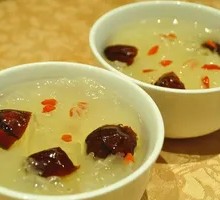 Papaya and Tremella Soup