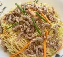 Beef Stir-Fried Rice Noodles