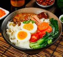 Braised Chicken Leg Noodles