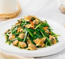 Stir-fried Razor Clams with Leeks