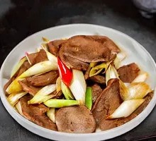 Scallion Stir-fried Beef Tongue