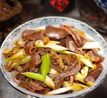 Scallion Stir-fried Beef Offal