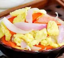 Onion and Egg in Wooden Bucket Rice