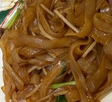 Cantonese Beef Hor Fun Stir-Fry