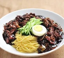 Beef Fried Sauce Noodles