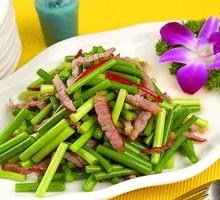 Bamboo Pot Rice with Garlic Shoots and Preserved Pork