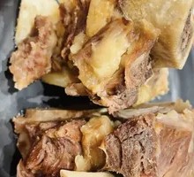 Hand-grab Beef Shank Bones