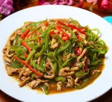 Green Pepper and Pork Stir-fry
