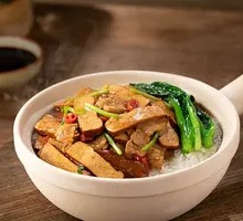 Braised Tofu with Pork and Rice in Clay Pot