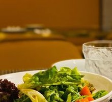 Signature Moonlight Salad