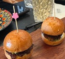 Signature Mini Burger