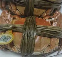 Steamed Full-Yolk Female Crab