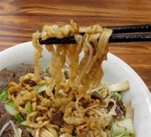 Stir-Fried Pork Liver Noodles with Sauce