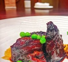 Apricot-Scented Dongpo Snowflake Beef with Oatmeal