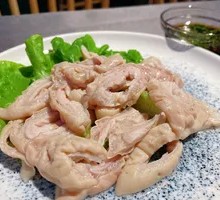 Steamed and Sliced Pig Intestine