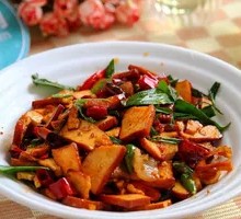 Fried Pork with Tofu and Pickled Cabbage Rice Bowl