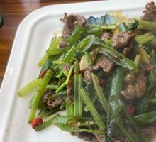 Stir-Fried Beef with Yellow Onion