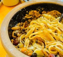 Black Truffle Crispy Pork Bits Noodles