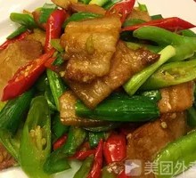 Spicy Pepper Stir-Fried Pork Rice Bowl