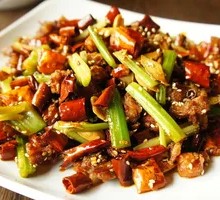 Spicy Pork Knuckle Dry Pot