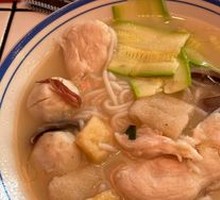 Chicken and Chicken Wing Soup with Small Pot Rice Noodles