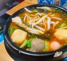 Three Delicacies Pot Stewed Potato Noodles