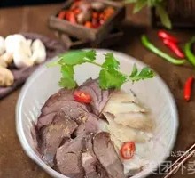 Cooked White Sliced Beef