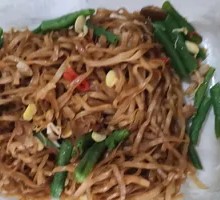 Stewed Noodles with Green Beans and Pork