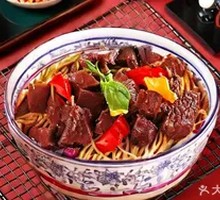 Sour Cabbage Braised Beef Noodles