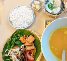 Yunnan Crossing-the-bridge Rice Noodles