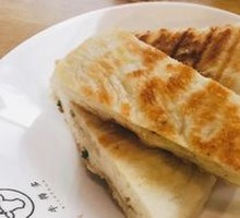 Niu De Duo Handmade Scallion Oil Cake