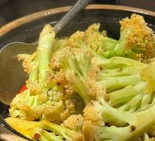 Stir-Fried Cauliflower with Sauce