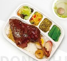 Sauce-Braised Duck Leg Rice