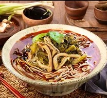 Sour Cabbage Beef Tripe Noodles
