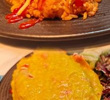 Flowing Yolk Omelette Rice