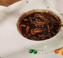 Sizzling Eel丝 with Sauce