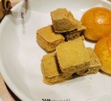 Fried Yongchang Stinky Tofu in Golden Bao Bun