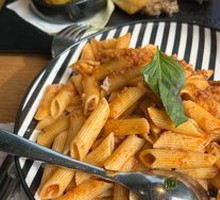 Italian Country Meat Sauce Long Pasta