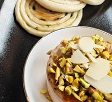 Scallion Oil Cake with Foie Gras Sauce