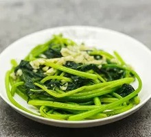 Garlic Stir-Fried Sweet Potato Leaves