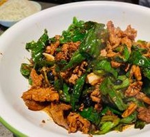 Zhangshu Port Pepper Stir-Fried with Black Pork