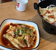 Spicy Pot-Braised Cabbage