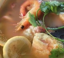 Lemon Deluxe Seafood Noodle Soup