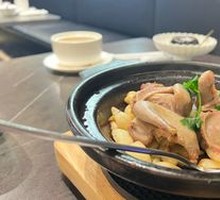 Braised Young Pigeon in Clay Pot