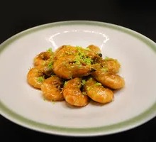 Lemon-Scented Yuanbao Shrimp